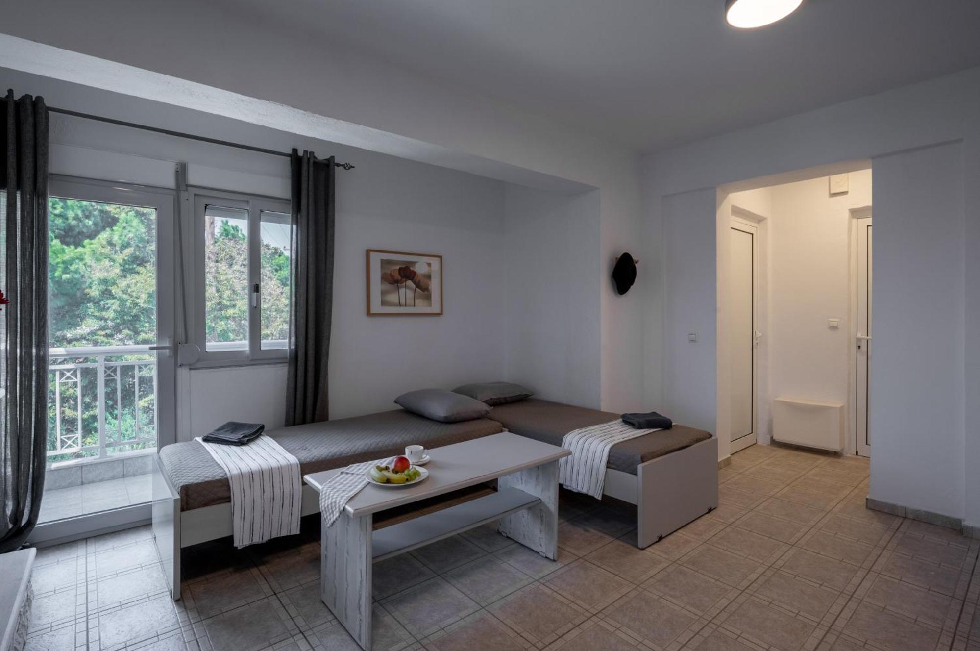 Azure Apartment *